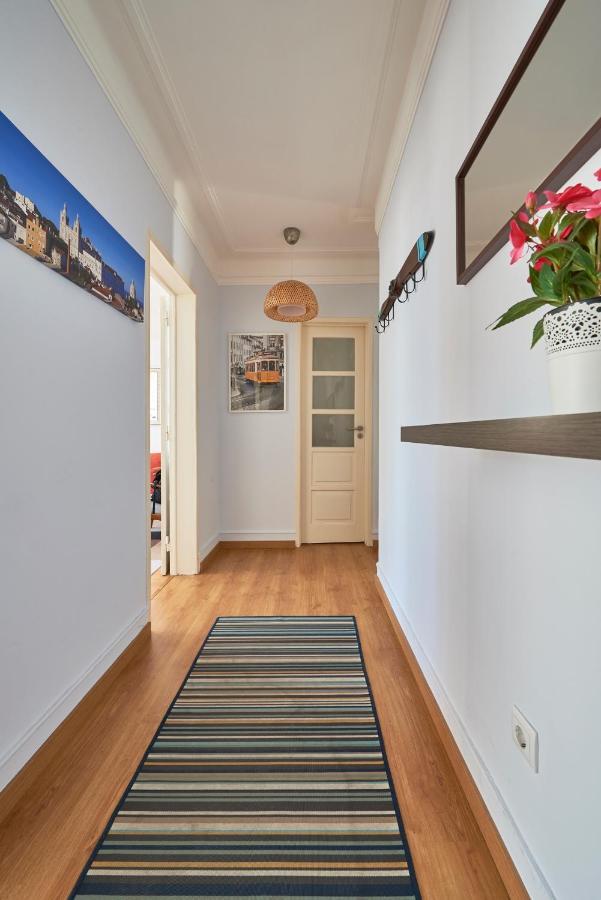 Aesthetic Riverview Apartment In Historical Lissabon Buitenkant foto