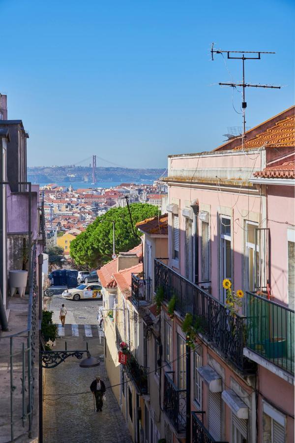 Aesthetic Riverview Apartment In Historical Lissabon Buitenkant foto